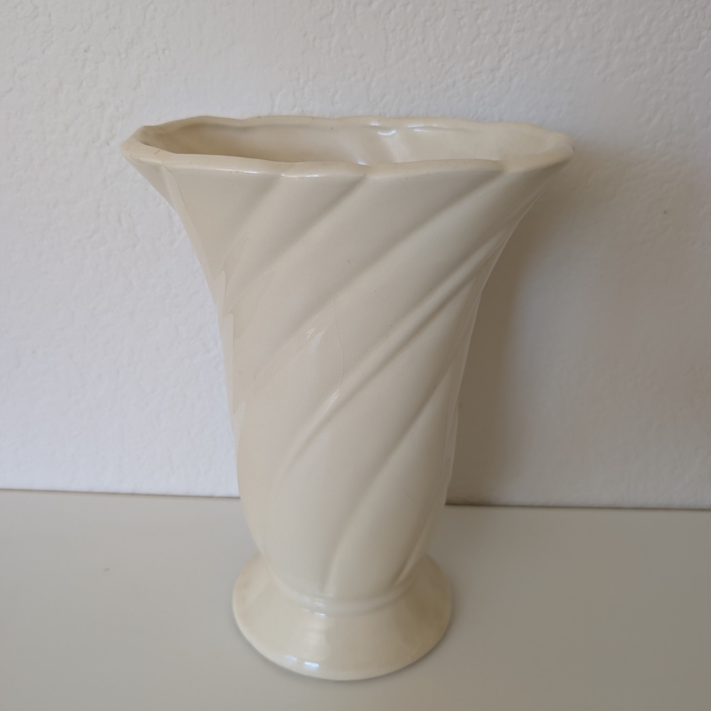 1940s Large USA Swirl Vase, Large Flower Urn, Cream Vase 10"